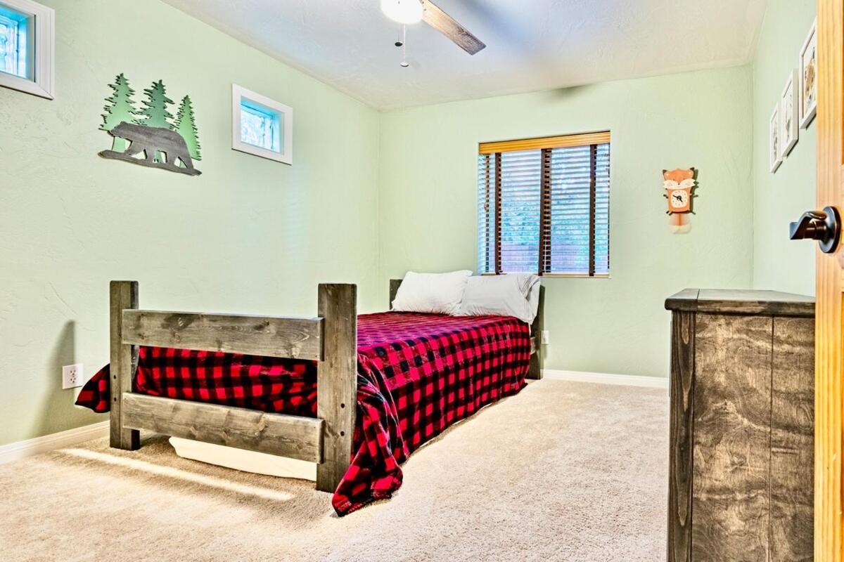 Family White Mountain Escape With Theater & Games Villa Show Low Exterior photo